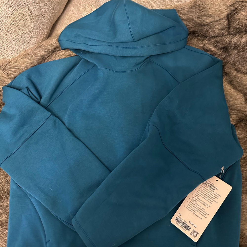 Lululemon Air wrap pullover hoodie